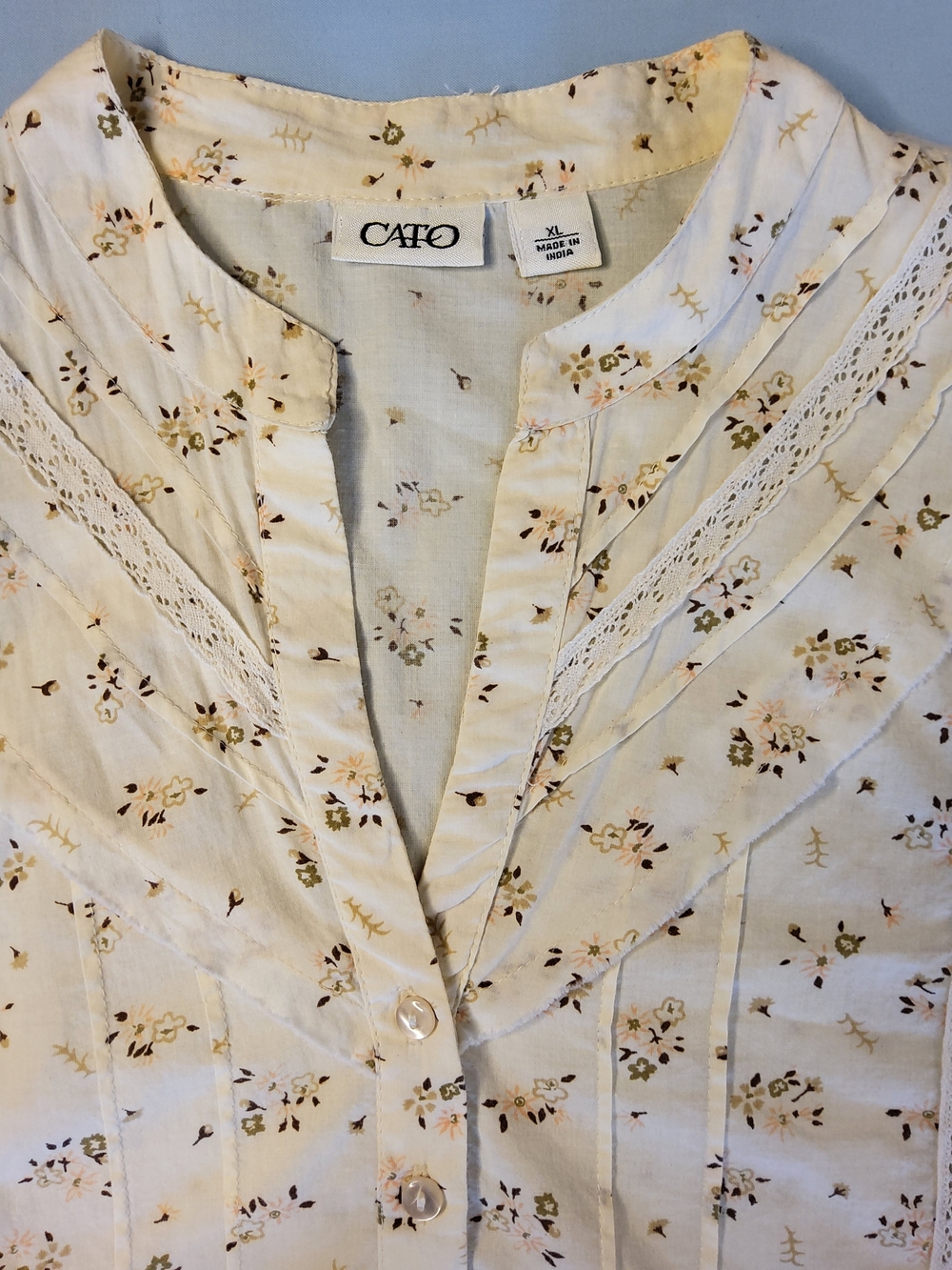 Cato Cream Floral Button-Front Short Sleeve Blouse - Picture 7 of 7